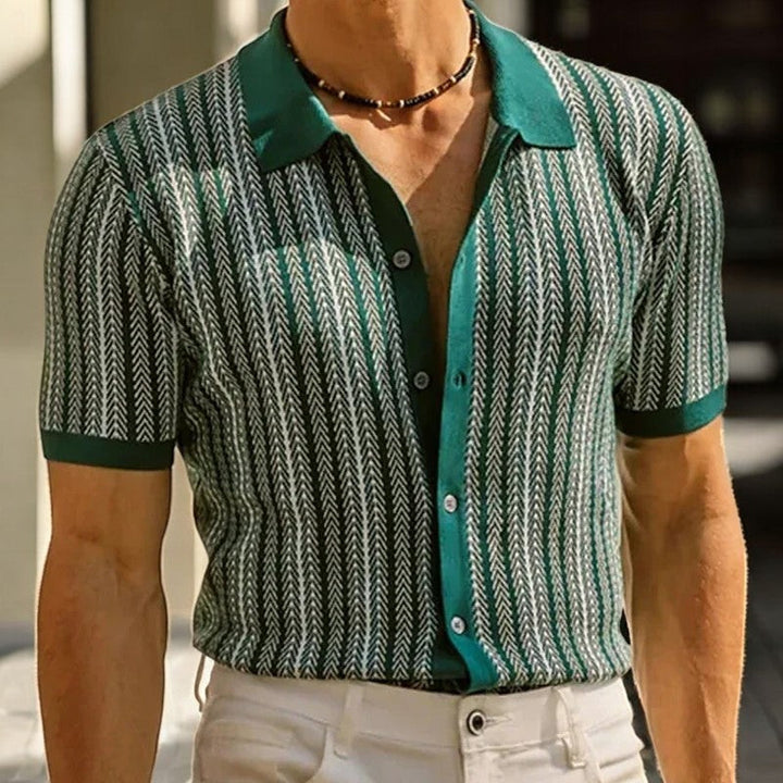 Herren-Polo aus Strick – Chevron-Muster und durchgehende Knopfleiste