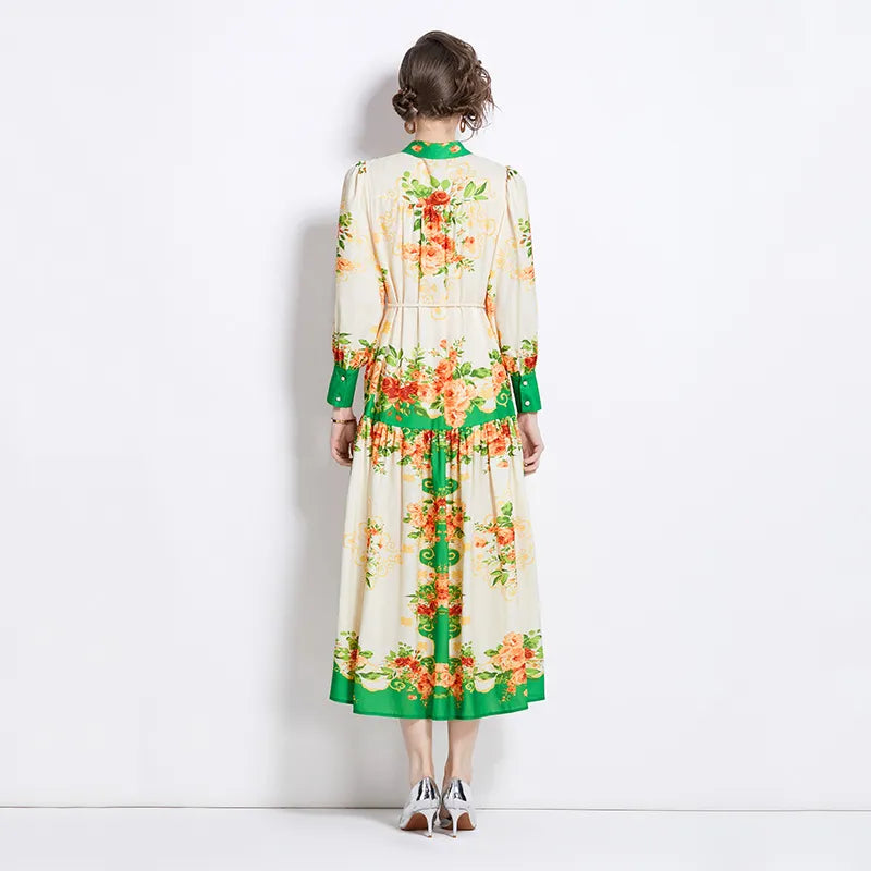 Maxikleid für Damen mit Trompetenärmeln im Retro-Stil – künstlerischer Print