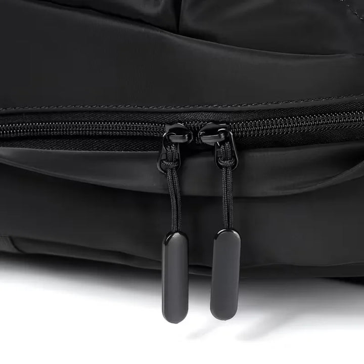 Zaino da uomo in tessuto strutturato – impermeabile e con più tasche