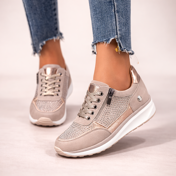 Damen-Sneaker mit seitlichem Reißverschluss – strukturierte Einsätze und matte Oberfläche