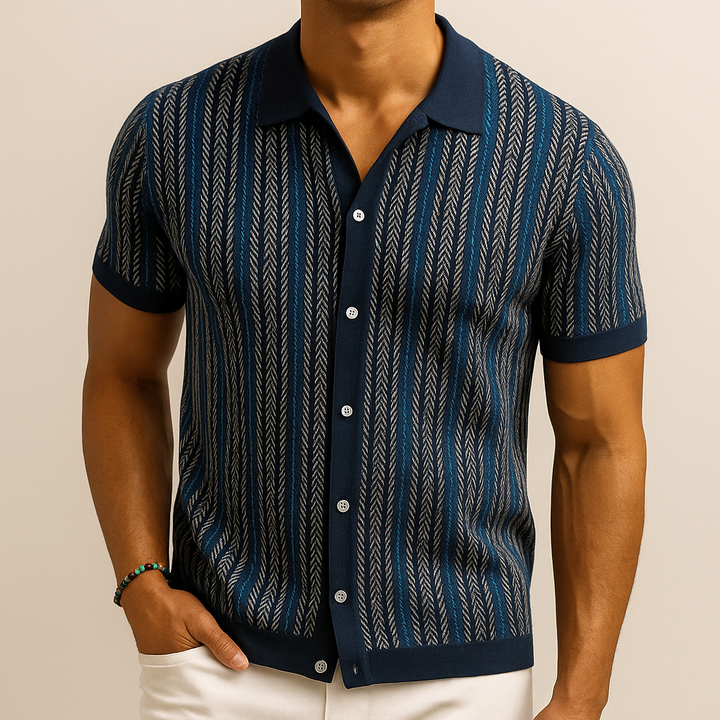 Herren-Polo aus Strick – Chevron-Muster und durchgehende Knopfleiste