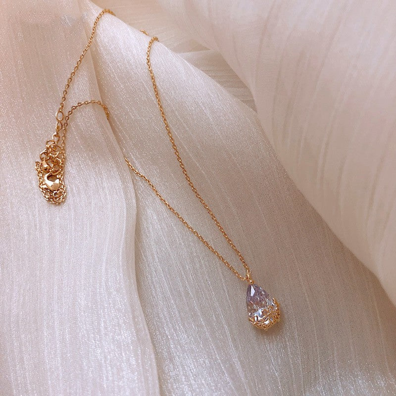 Collana con pendente a goccia d'acqua in cristallo da donna – chiusura moschettone