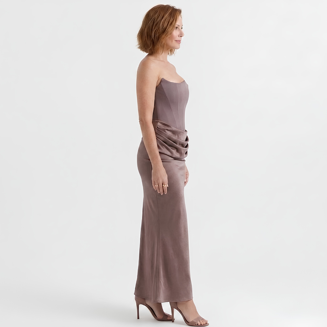 Langes Damenkleid mit eng anliegendem Bustier – Strukturierte Rüschen
