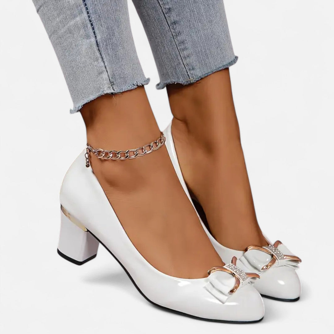 Lack-Pumps für Damen mit Schleife – Blockabsatz, runde Spitze