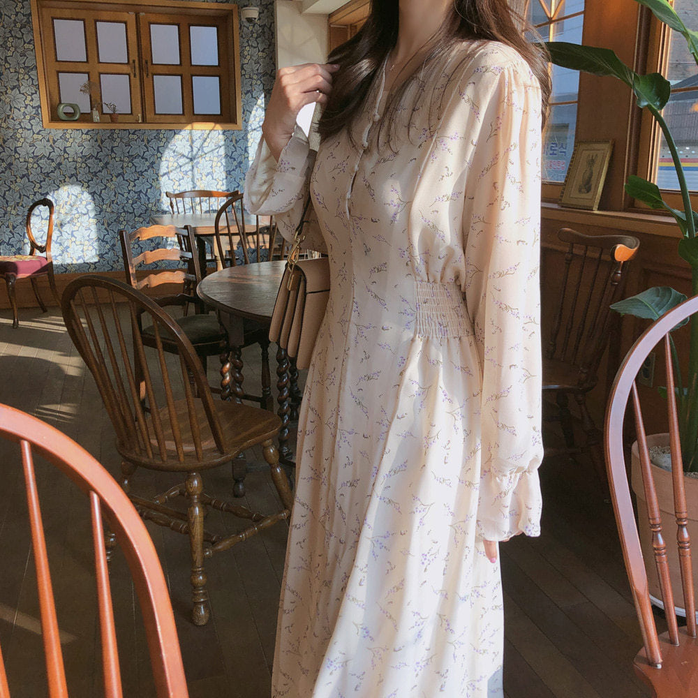 Robe Femme Longue Manches Longues à Fleurs – Col Officier et Boutonnage