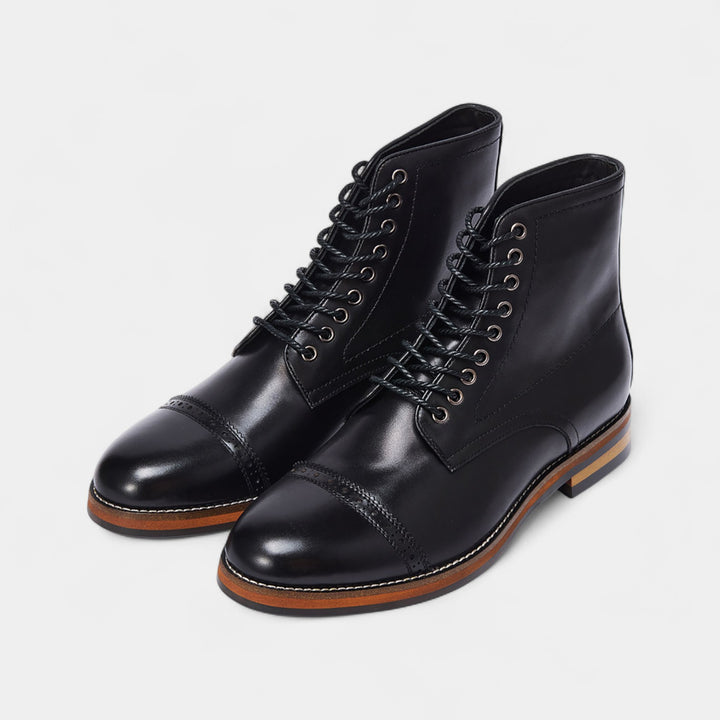 Herrenstiefel aus Leder mit Schnürung – Mittelhoch, runde Spitze, strukturierter Schnitt