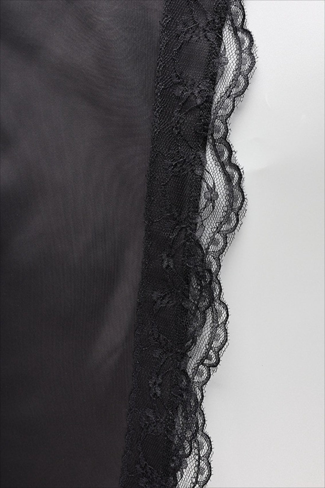 Mini Jupe Femme en Tissu Léger – Ourlet en Dentelle &amp; Fente Latérale