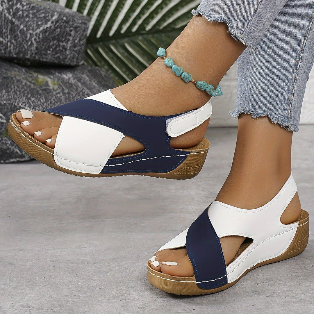 Sandales Compensées Femme Bout Ouvert – Design Color Block à Bride Arrière