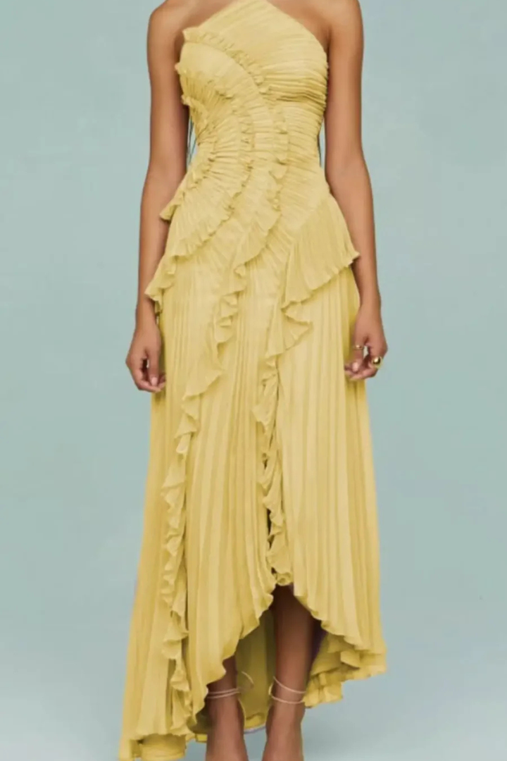 Langes Damenkleid mit Rückenausschnitt und Neckholder – Asymmetrische Volants