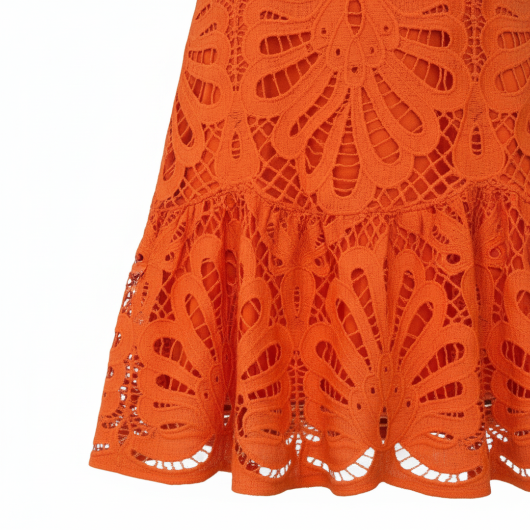 Mini-Kleid für Damen aus Spitze – Stehkragen und Puffärmel
