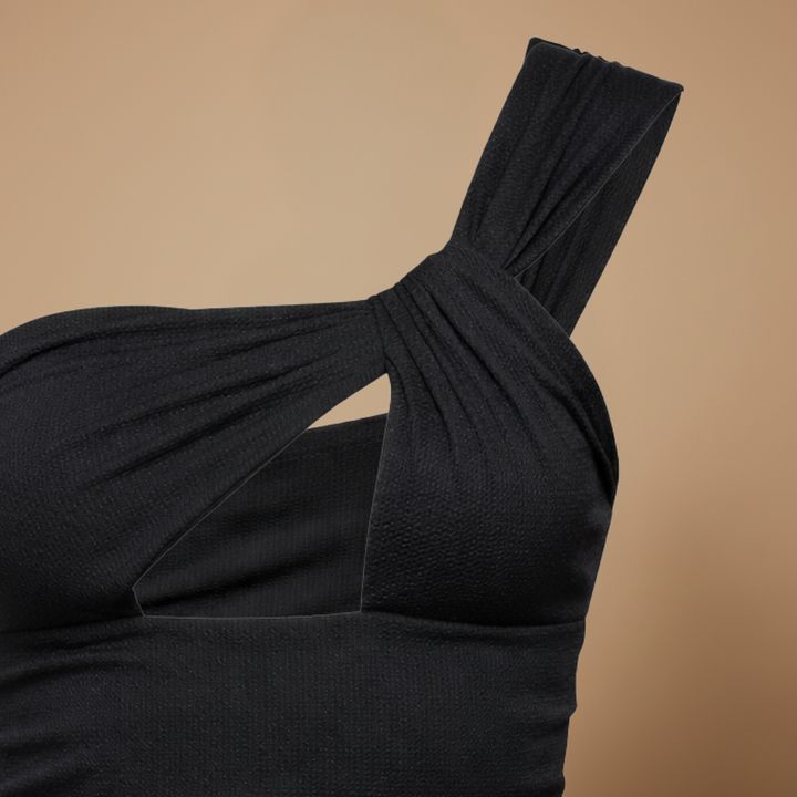 Asymmetric Women's Crop Top – One-Shoulder Neckline and Cutout
