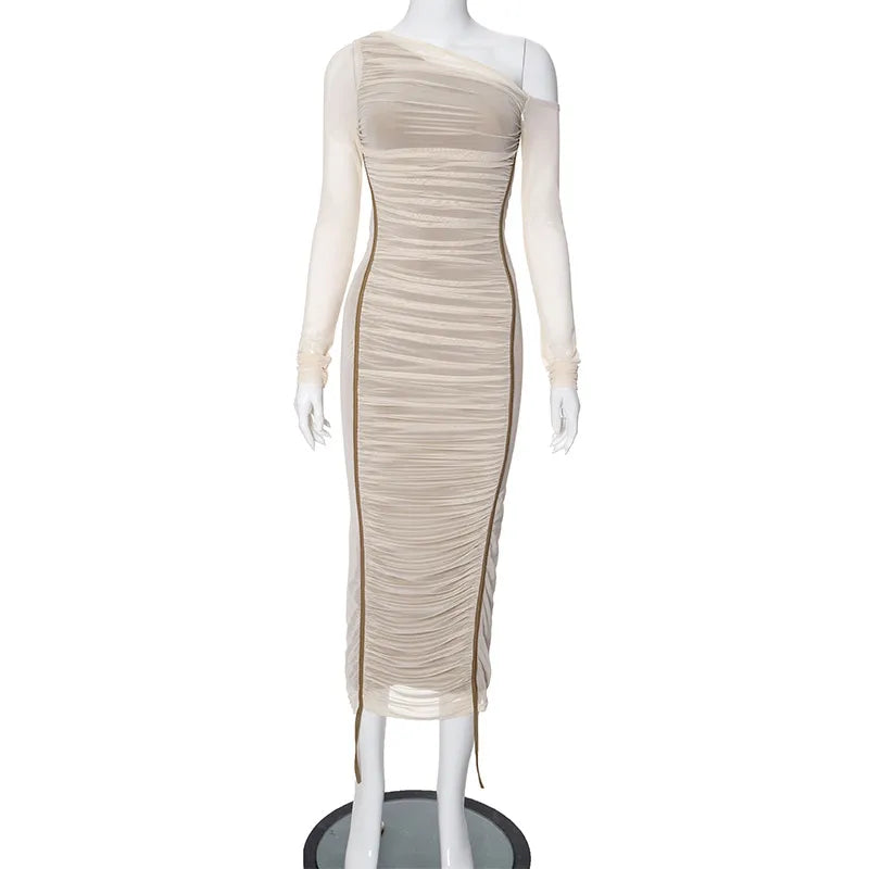 Langes Damenkleid Bodycon – Asymmetrischer Ausschnitt, Ein-Schulter-Design, Lange durchsichtige Ärmel