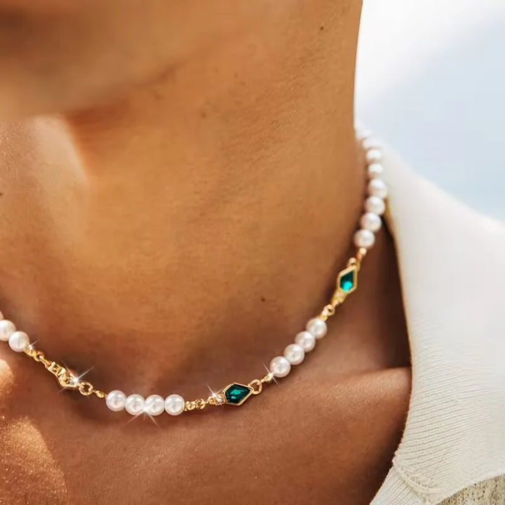Collana Uomo Perle Dorate – Accenti Geometrici Zircone Verde