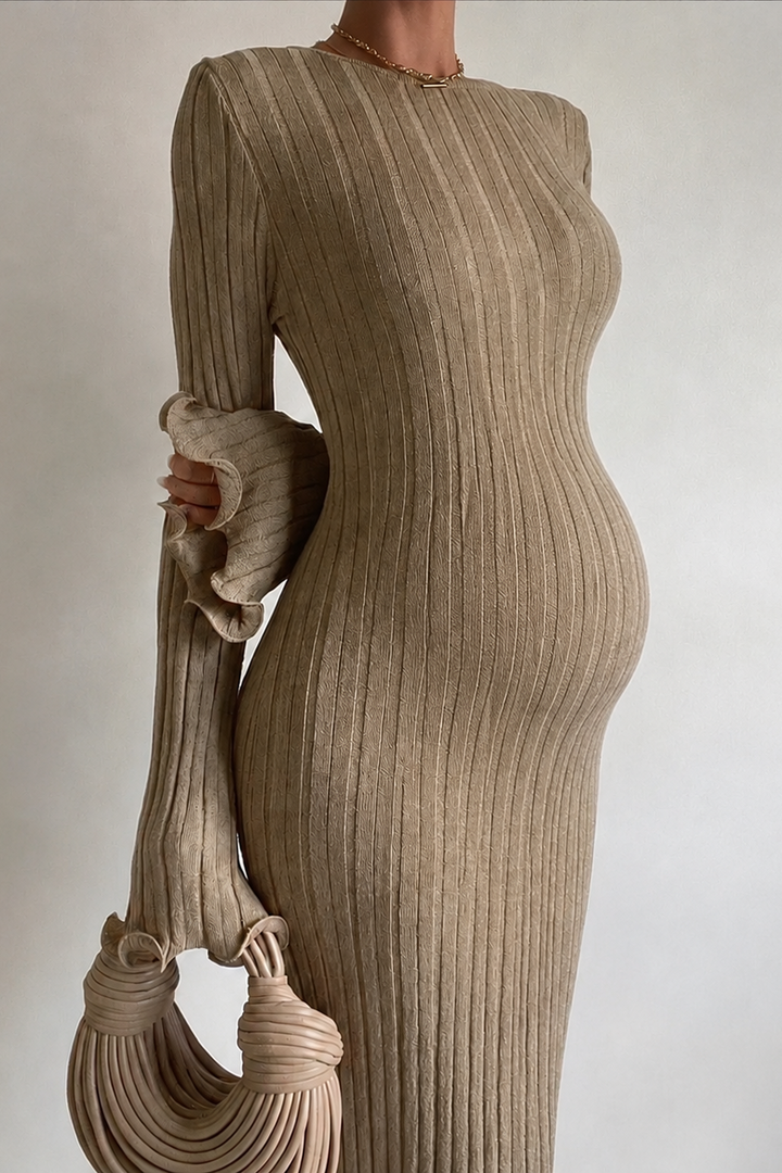 Umstandsstrickkleid für Damen aus geripptem Strick – Langärmlig, taillierte Passform