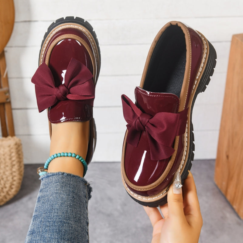 Women's Moccasins with Bow – Shiny Finish and Block Heel