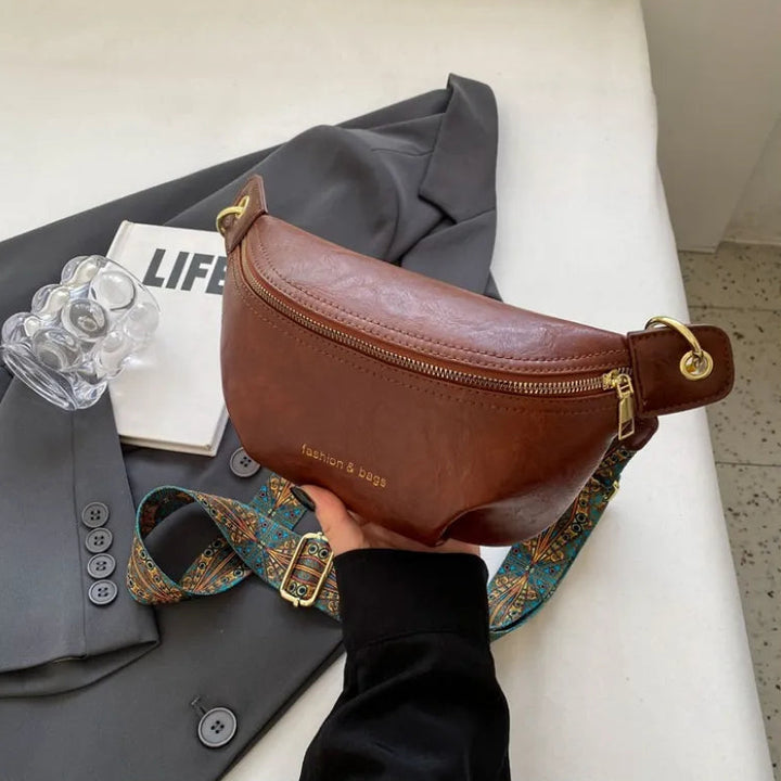 Damen-Schultertasche Croissant – Geflochtenes Trageband &amp; goldene Beschläge