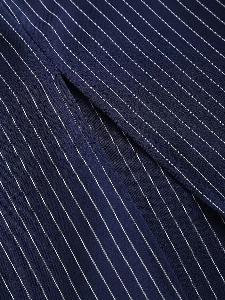 Gestreiftes Damenkleid mit Bleistiftform – V-Ausschnitt und Gürtel