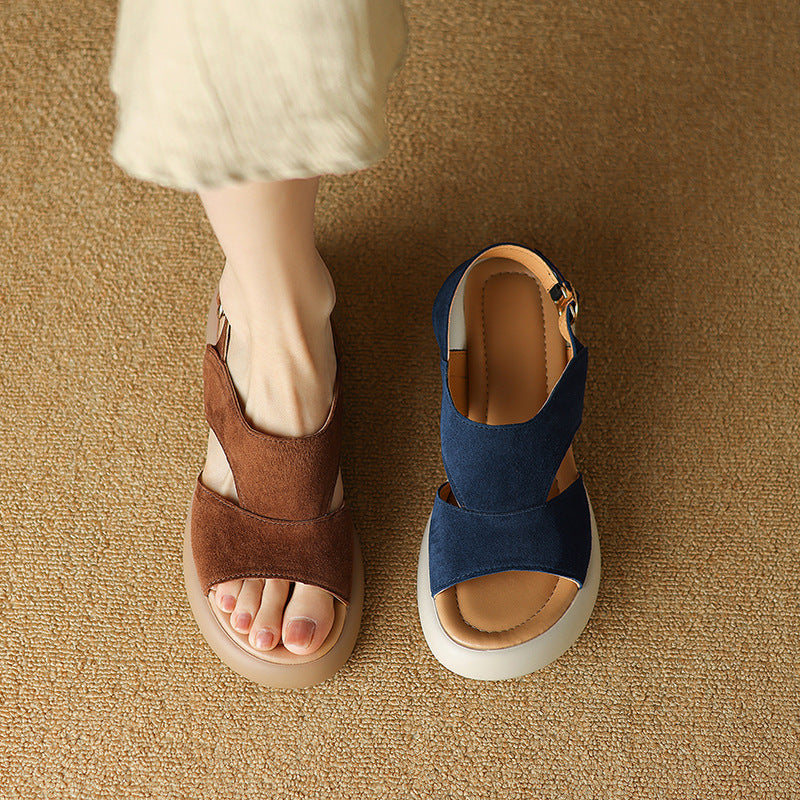 Sandali donna con zeppa – Fasce incrociate, punta aperta, slip-on