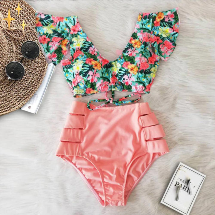 Damenbikini mit tropischem Muster – Oberteil mit Volants & hochgeschnittener Slip