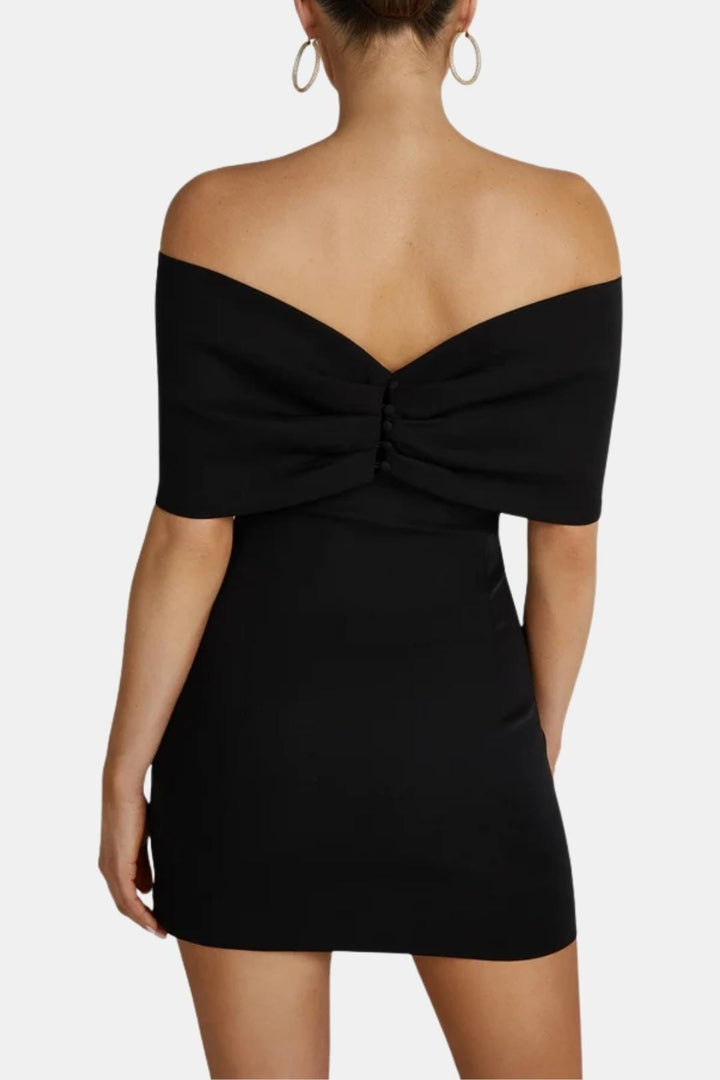 Mini-Kleid für Damen mit freiliegenden Schultern – Vorderknoten und figurbetonte Silhouette