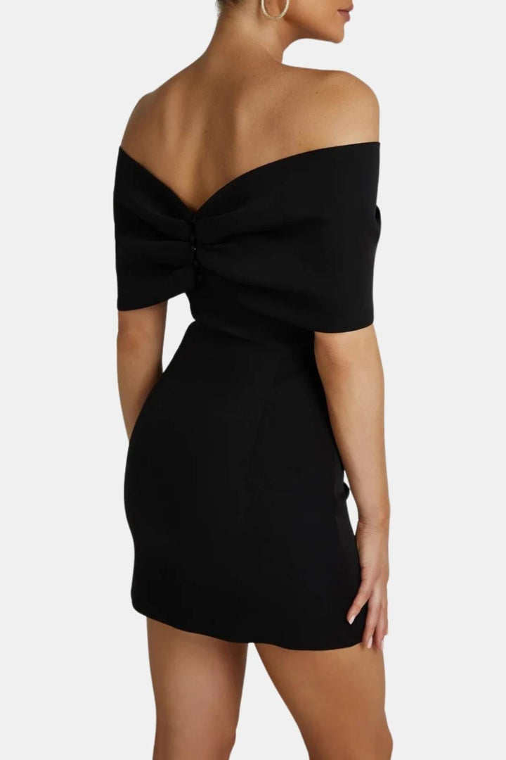 Mini-Kleid für Damen mit freiliegenden Schultern – Vorderknoten und figurbetonte Silhouette