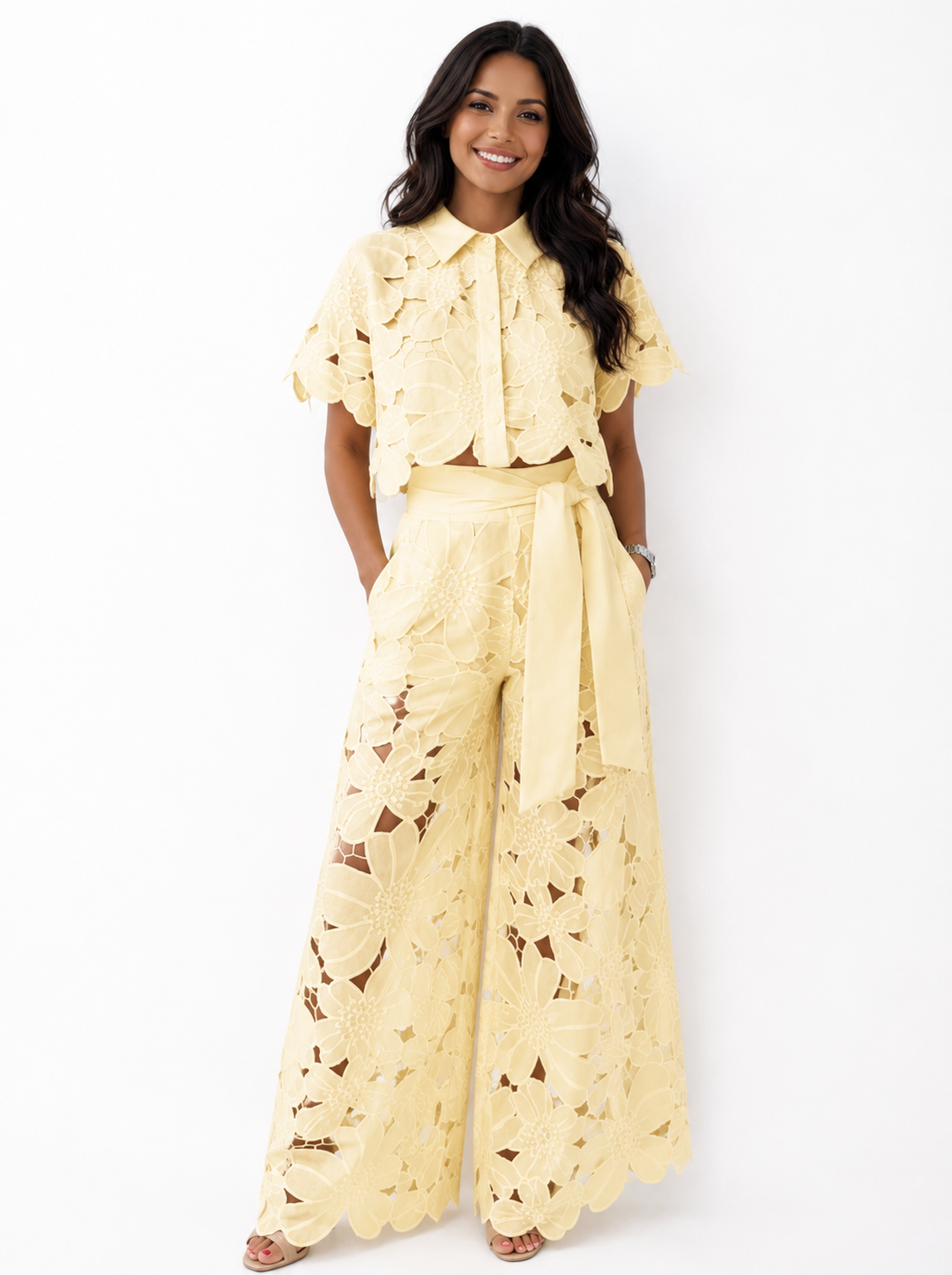 Completo Due Pezzi Donna in Pizzo Floreale – Camicetta con Colletto &amp; Pantaloni Larghi