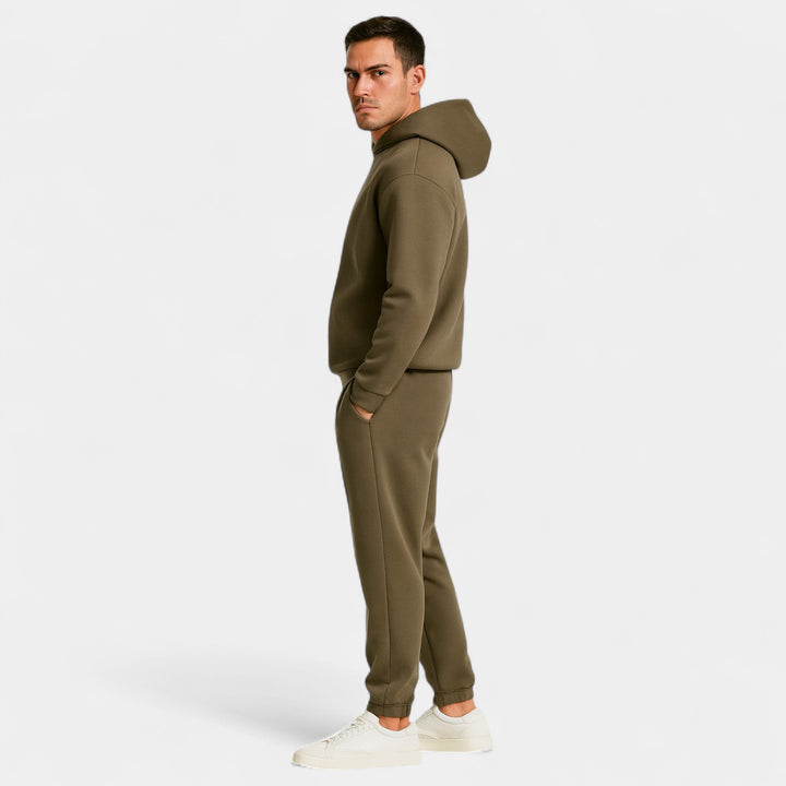 Herren Kapuzen-Set aus technischem Stoff – casual, tailliert, minimalistischer Stil
