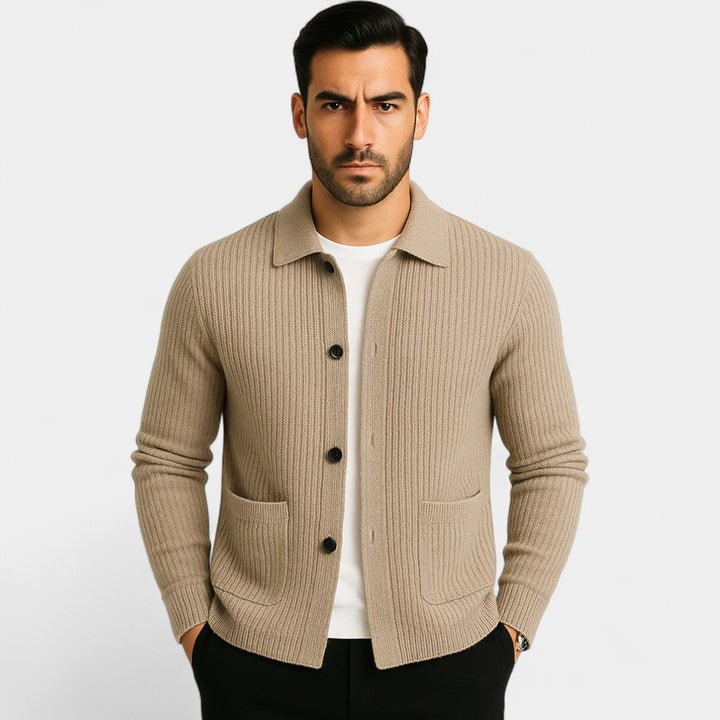 Herren-Cardigan aus gestrickter Baumwolle – klassisch, fein geknöpft