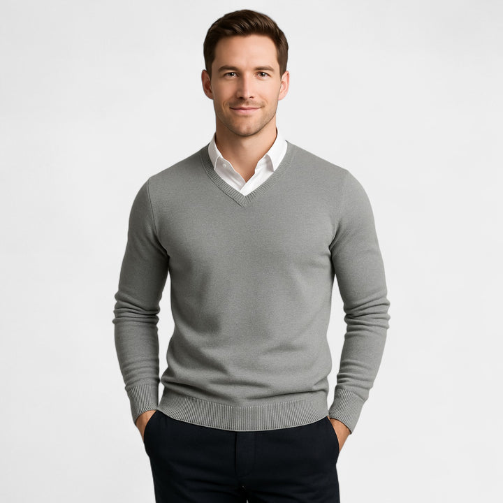 Herrenpullover mit V-Ausschnitt – schlanke Passform aus technischem Strick