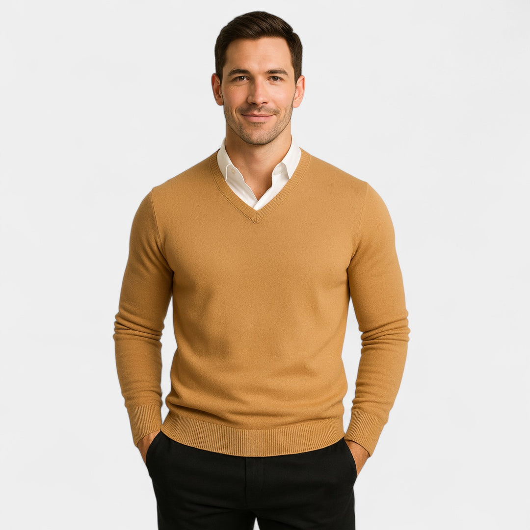 Herrenpullover mit V-Ausschnitt – schlanke Passform aus technischem Strick