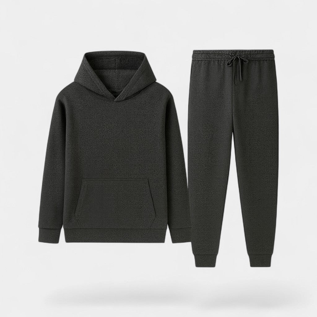 Herren Sportset mit Kapuze aus Fleece – warmer, eleganter Minimalismus