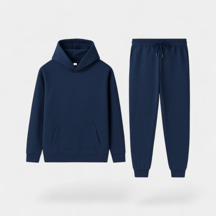 Herren Sportset mit Kapuze aus Fleece – warmer, eleganter Minimalismus