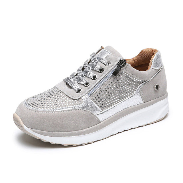 Damen-Sneaker mit seitlichem Reißverschluss – strukturierte Einsätze und matte Oberfläche