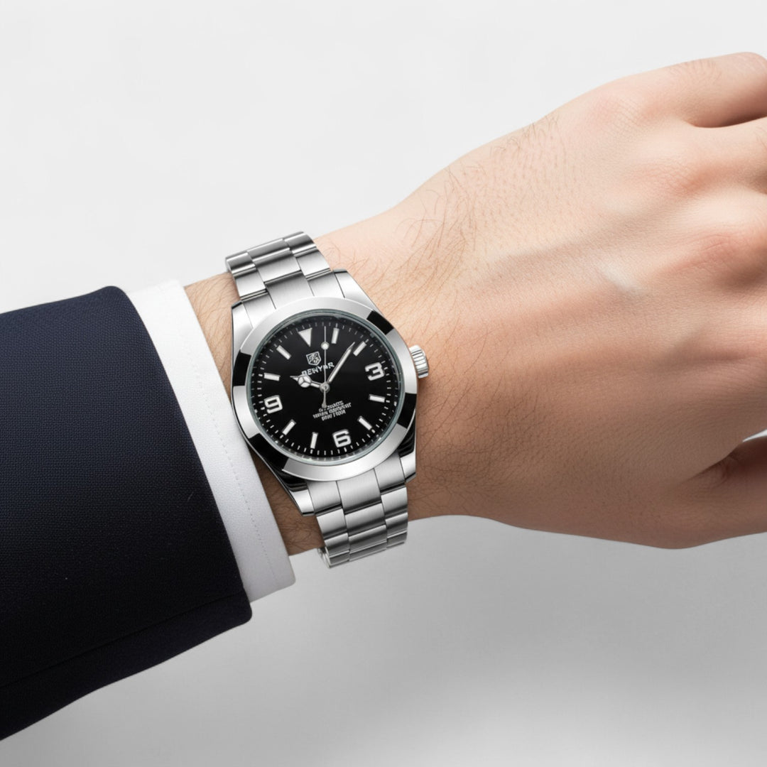 Herrenuhr aus Edelstahl analog – Leuchtzeiger