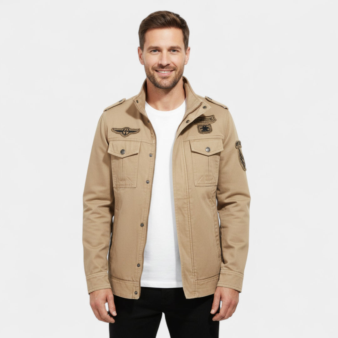 Giacca cargo uomo in cotone stile militare – robusta, raffinata, silhouette quotidiana