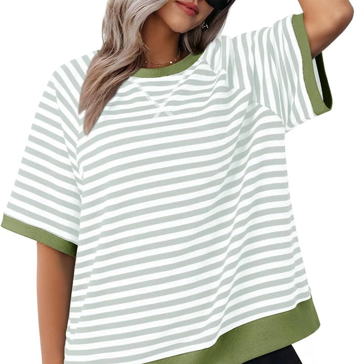 Gestreifter Damenpullover aus Strick – Oversize-Schnitt im Retro-Stil