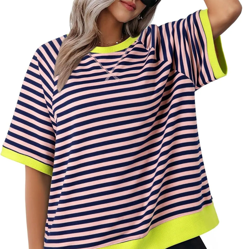 Gestreifter Damenpullover aus Strick – Oversize-Schnitt im Retro-Stil