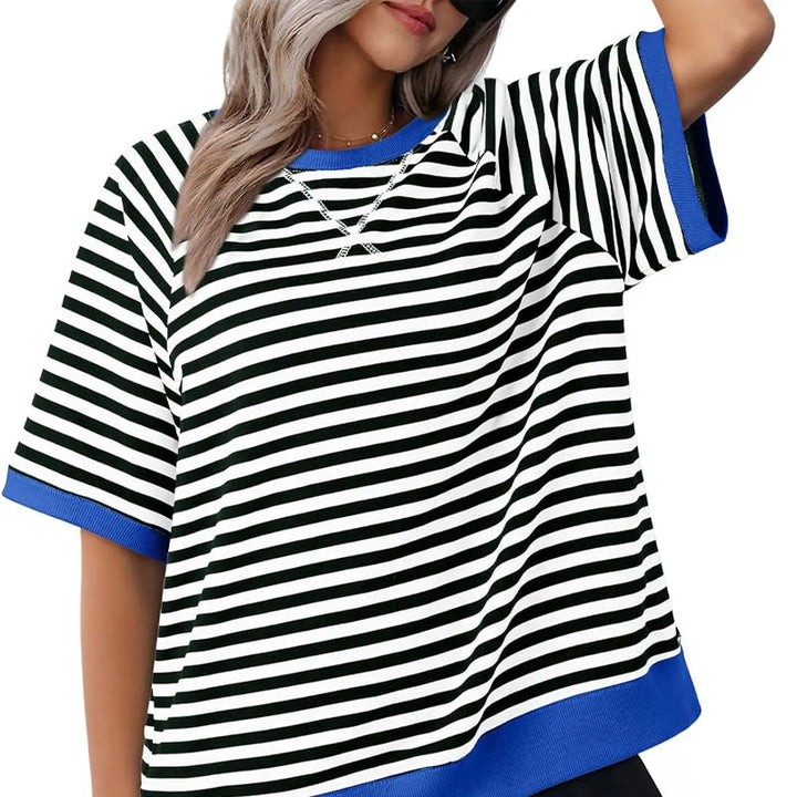 Gestreifter Damenpullover aus Strick – Oversize-Schnitt im Retro-Stil