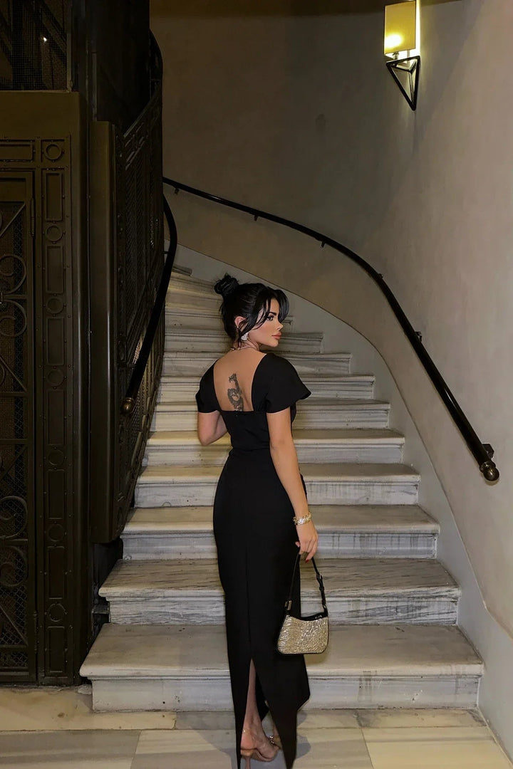 Abito da sera lungo aderente da donna – Dettaglio bustier con strass