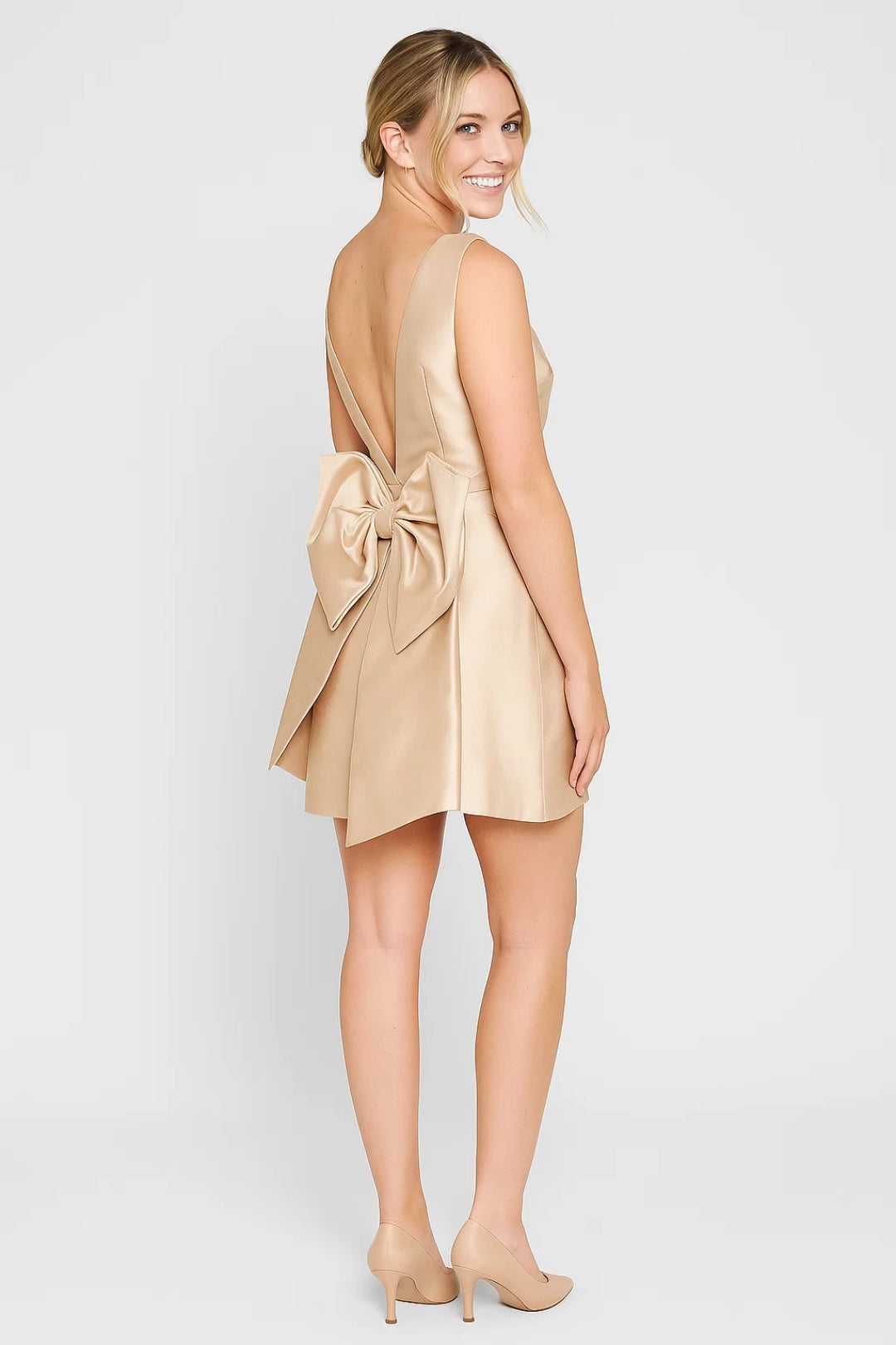 Robe Mini Femme – Tissu Structuré Brillant avec Nœud Élégant