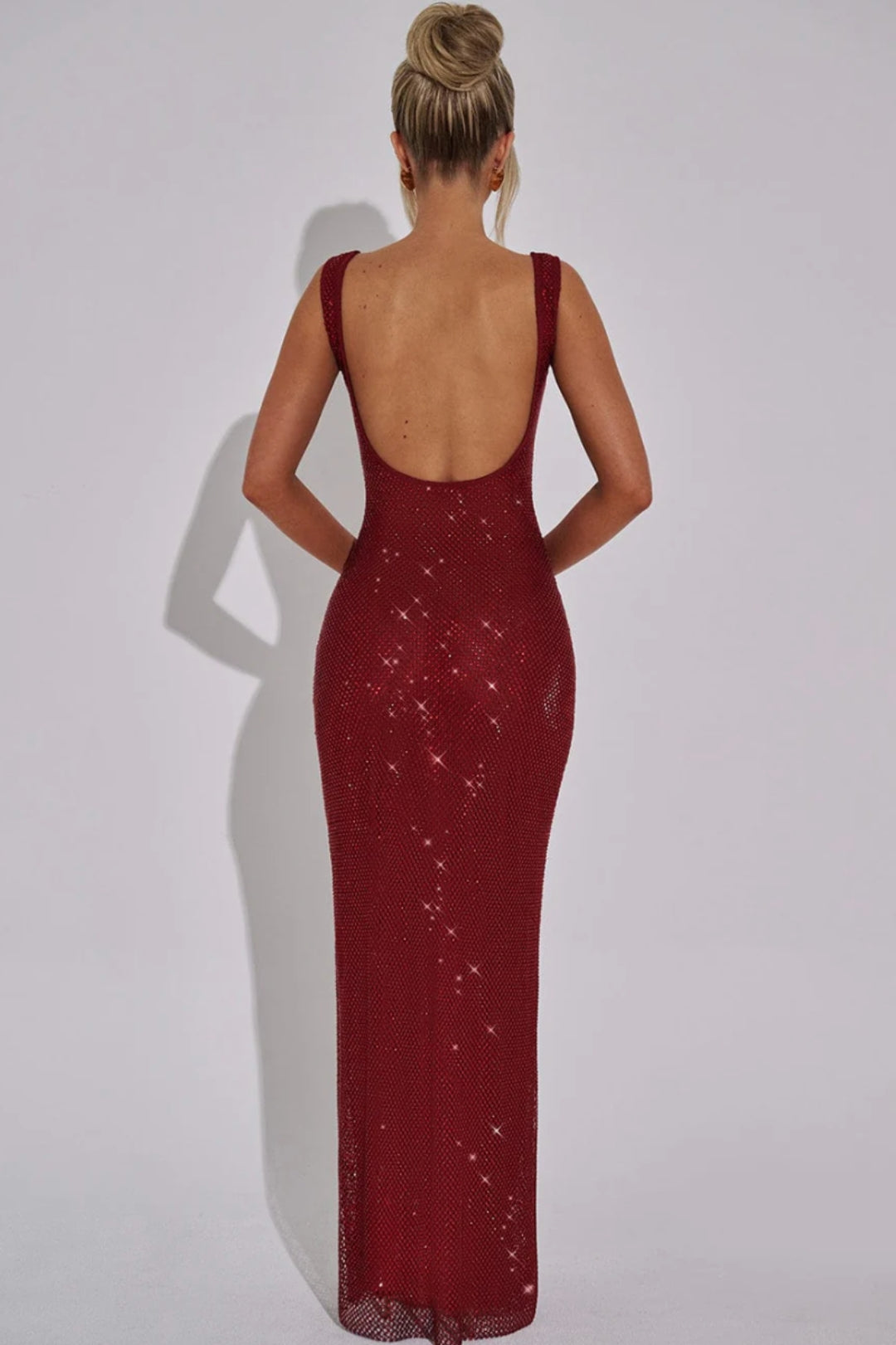 Abito lungo donna con paillettes – schiena scoperta e scollo quadrato