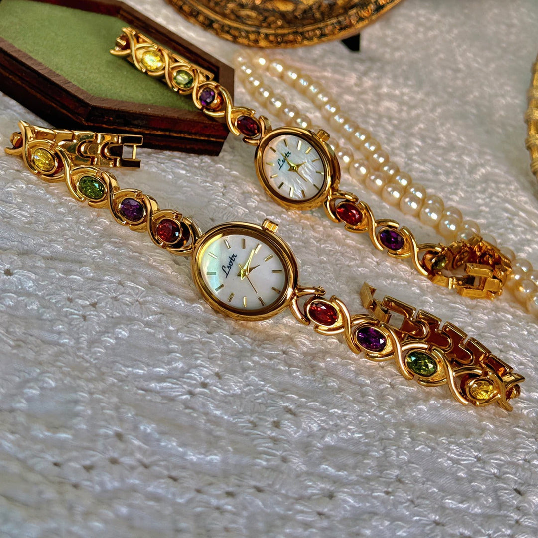 Orologio da polso donna – quadrante ovale e dettagli con gemme