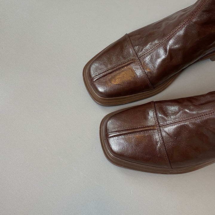 Bottines Femme en Cuir Bout Carré – Semelle Crantée