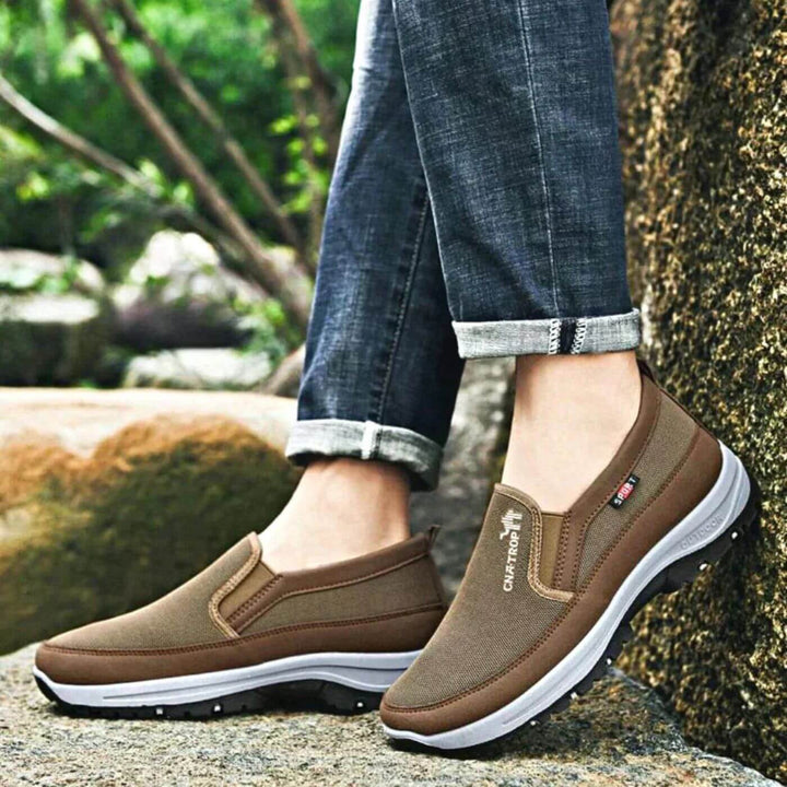 Men's Slip-on Shoes – Breathable Mesh Upper & Rubber Sole