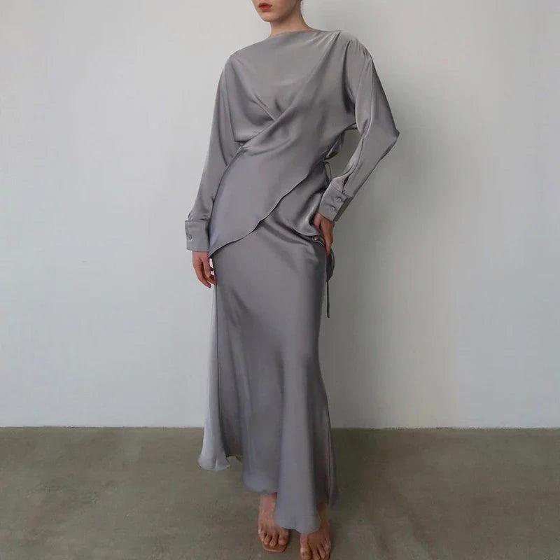 Zweiteiliges Damenensemble – Spitzenoberteil &amp; Maxirock mit hoher Taille