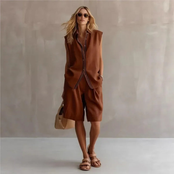 Completo Due Pezzi Donna – Camicia Senza Maniche &amp; Pantaloncini Lunghezza Ginocchio