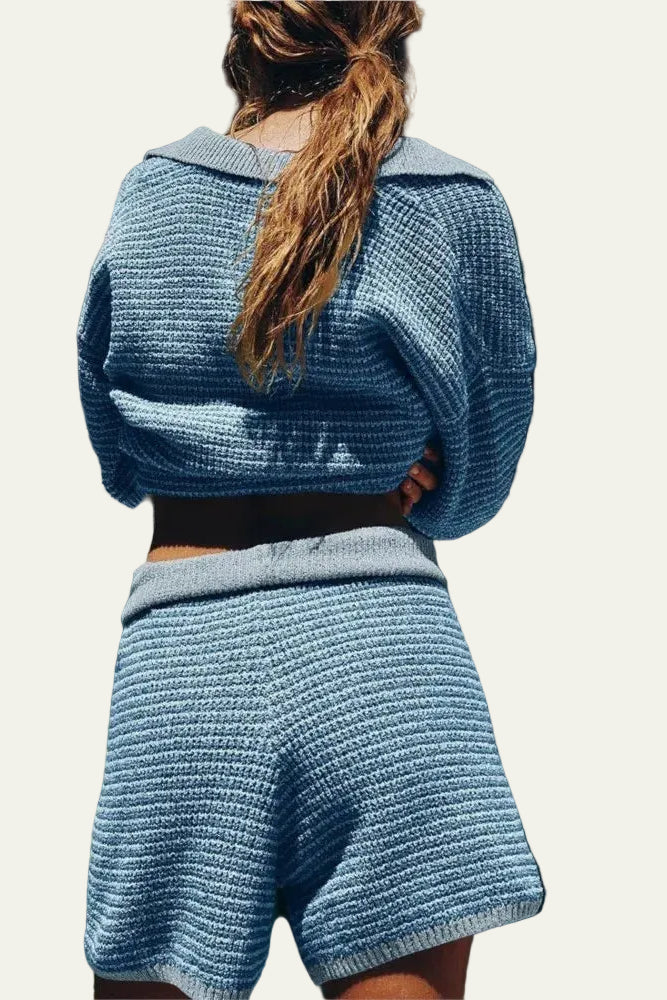 Completo Due Pezzi Donna in Maglia – Top Oversize con Scollo a V e Shorts Coordinati