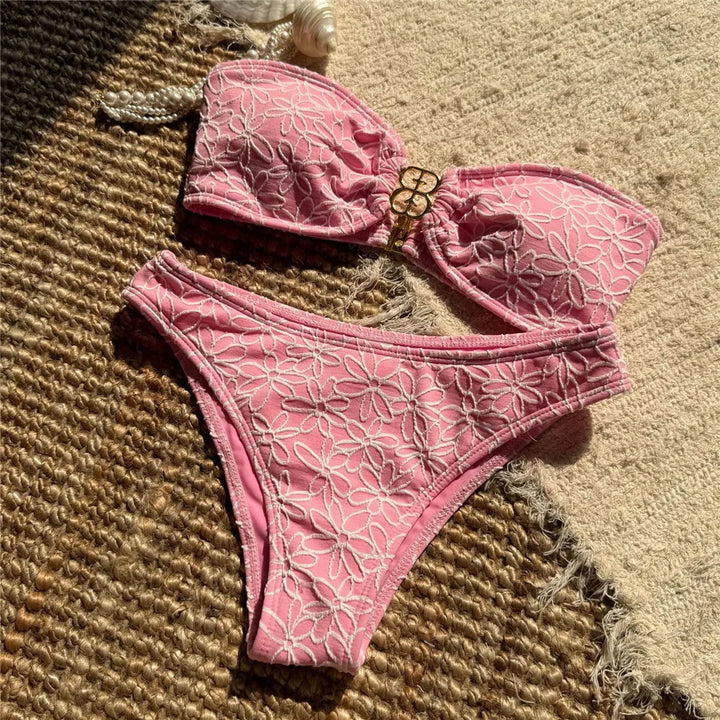 Bikini donna a fascia con ricamo floreale – taglio alto