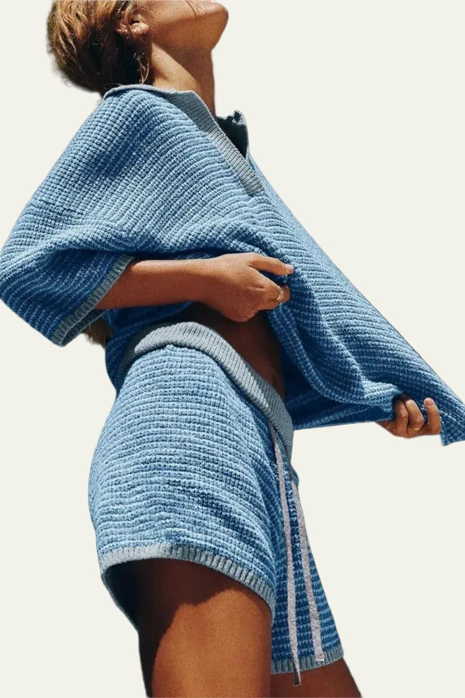 Completo Due Pezzi Donna in Maglia – Top Oversize con Scollo a V e Shorts Coordinati
