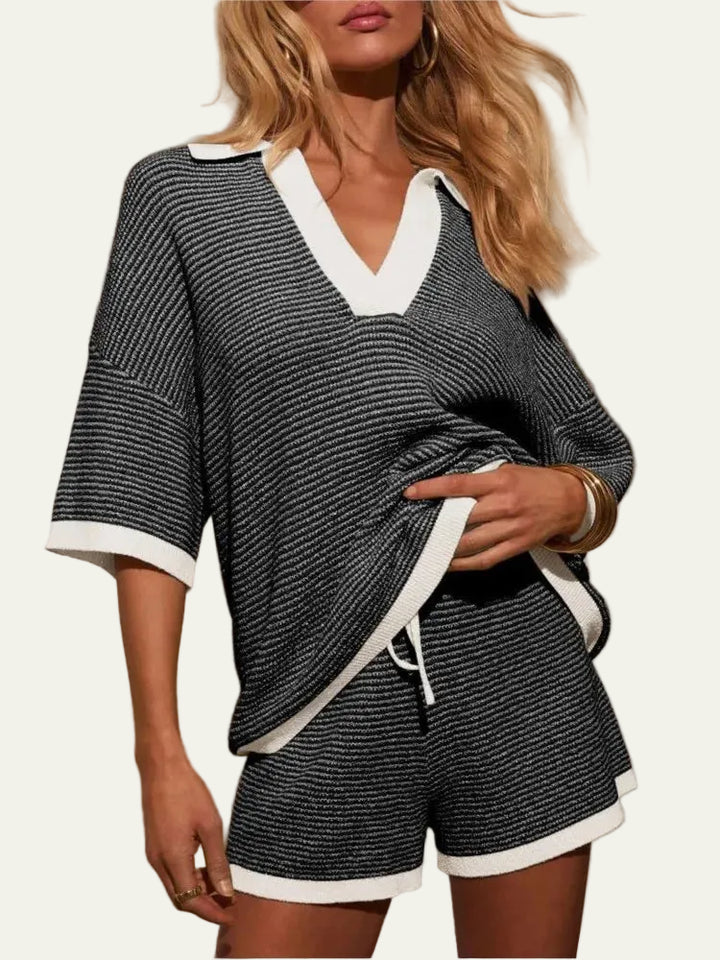 Completo Due Pezzi Donna in Maglia – Top Oversize con Scollo a V e Shorts Coordinati